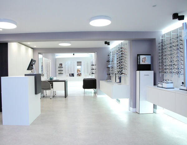 eyeglass shop displays
