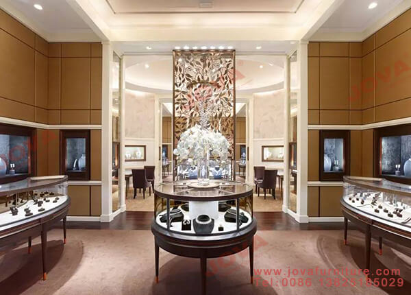 luxury jewelry showcases