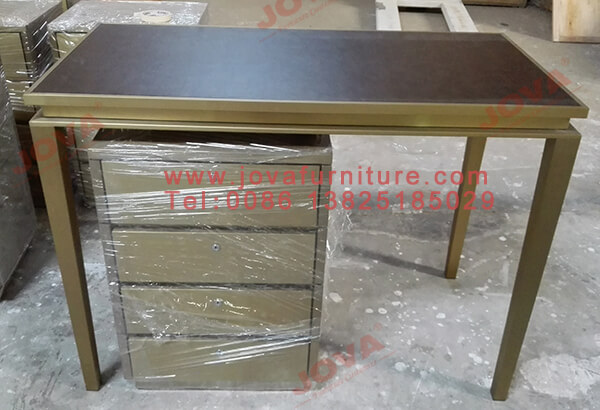 jewelry shop reception table