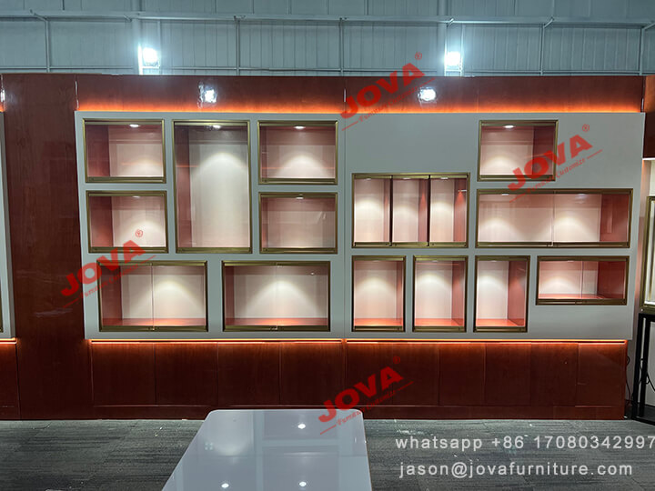 jewellery showroom wall design