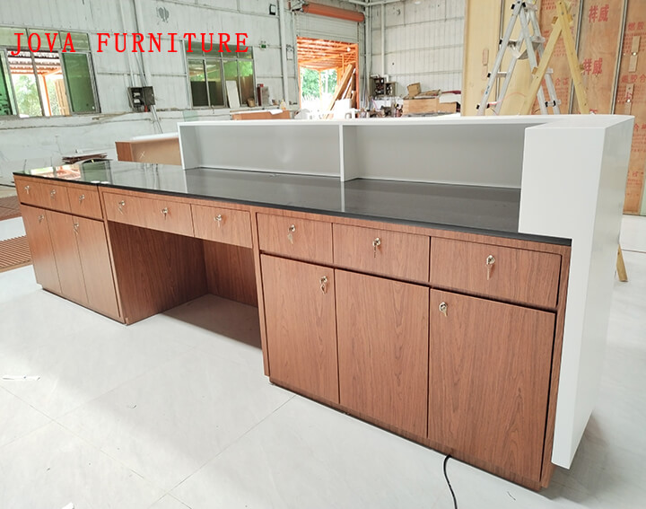 doctor reception desk