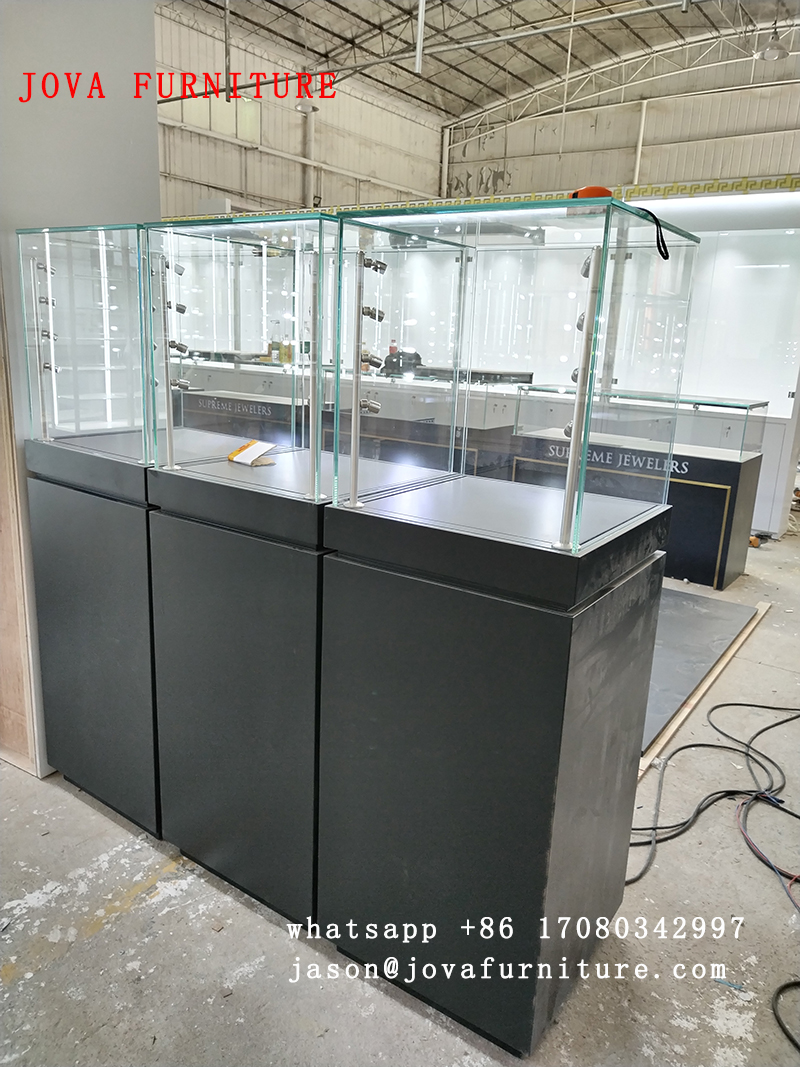jewelry pedestal cases