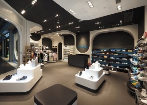 shoe display ideas for retail shoe shop