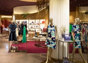 Fashion clothing boutique decor and fixtures