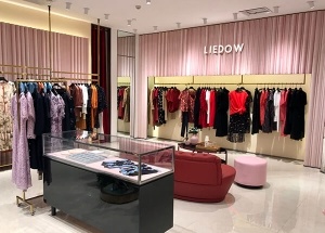 Lady clothing store fixtures and display