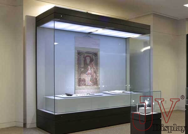 museum display cabinets