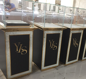 cosmetic display stand pedestal showcase for USA project